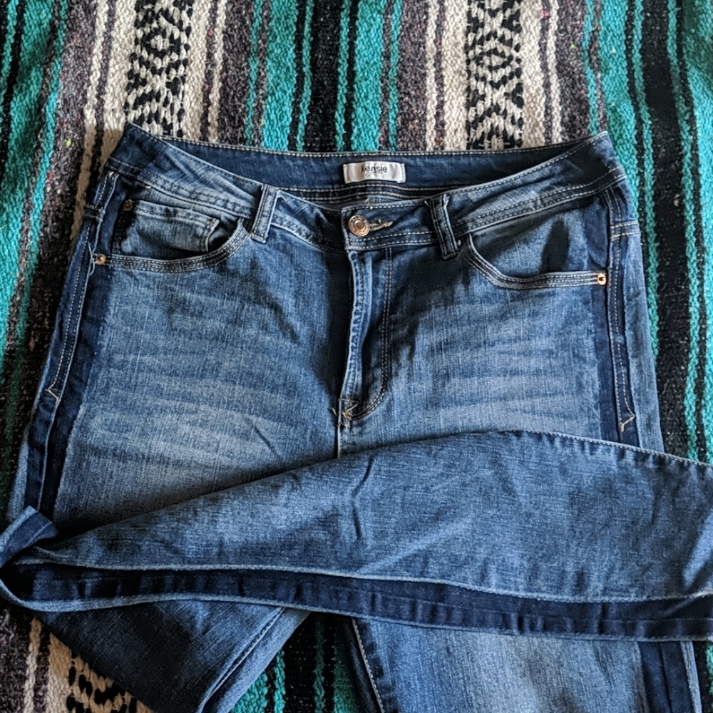 Kensie skinny tuxedo stripe jeans